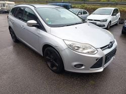 Silber Gebraucht 2013 Ford Focus Titanium Limousine | 4.999 € (Guter Preis)