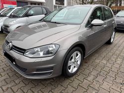 Grau Gebraucht 2014 VW Golf VII Comfortline Limousine | 6.800 € (Etwas zu teuer)
