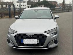 Silber Gebraucht 2021 Audi A3 Ambiente Limousine | 24.300 € (Etwas zu teuer)