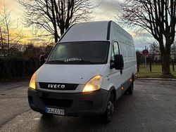 Weiß Gebraucht 2011 Iveco Daily Limousine | 8.000 €