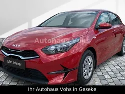 Blau Gebraucht 2025 Kia Ceed Best Limousine | 24.470 € (Superpreis)