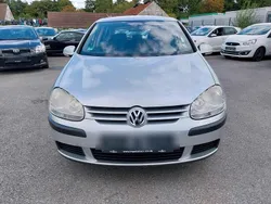 Silber Gebraucht 2004 VW Golf V Limousine | 2.700 € (Fairer Preis)