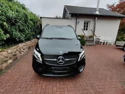 Schwarz Gebraucht 2021 Mercedes V250 AMG Van / Kleinbus | 41.400 € (Fairer Preis)