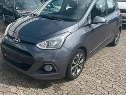 Grau Gebraucht 2013 Hyundai i10 Kleinwagen | 4.399 €