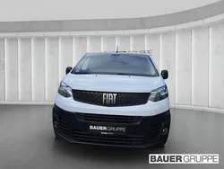 Weiss Gebraucht 2022 Fiat Scudo Van / Kleinbus | 18.445 € (Etwas zu teuer)