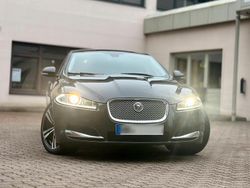 Grau Gebraucht 2014 Jaguar XF Limousine | 11.500 € (Fairer Preis)