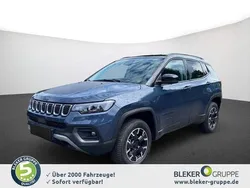 Blue shade metallic clear coat Gebraucht 2024 Jeep Compass Limited SUV | 31.880 € (Fairer Preis)
