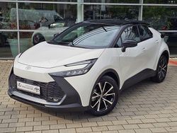 Schneeweiß/schwarz Neu 2025 Toyota C-HR SUV | 29.490 € (Superpreis)
