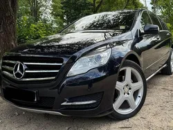 Blau Gebraucht 2010 Mercedes R300 Van / Kleinbus | 15.300 €