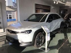 Ceramic Neu 2025 Mazda MX30 Exclusive-Line SUV | 29.700 €