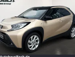 Beige Gebraucht 2022 Toyota Aygo Pulse Kleinwagen | 16.440 € (Fairer Preis)