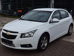 Weiß Gebraucht 2012 Chevrolet Cruze LT Kleinwagen | 3.998 € (Fairer Preis)