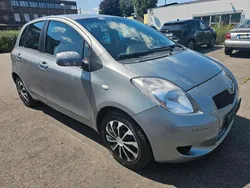 Grau Gebraucht 2007 Toyota Yaris Kleinwagen | 2.399 € (Fairer Preis)