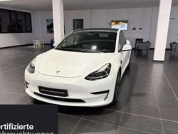 Weiß Gebraucht 2021 Tesla Model 3 Standard Range Limousine | 22.700 € (Guter Preis)