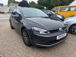 Grau Gebraucht 2017 VW Golf VII Allstar Limousine | 11.490 € (Fairer Preis)