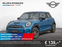 Blau Gebraucht 2021 Mini Cooper SE Collection Kleinwagen | 15.950 € (Guter Preis)