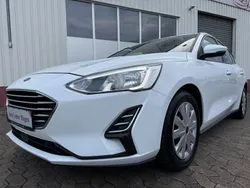 Weiß Gebraucht 2019 Ford Focus Trend Limousine | 9.980 € (Fairer Preis)
