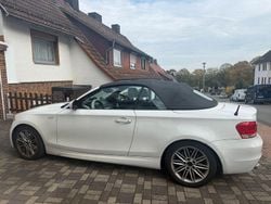 Weiß Gebraucht 2011 BMW 120 Cabriolet Cabrio | 6.550 € (Fairer Preis)