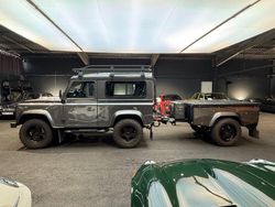 Grau Gebraucht 2015 Land Rover Defender SUV | 79.900 €