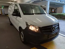 Arktikweiss Gebraucht 2019 Mercedes Vito Van / Kleinbus | 17.990 €