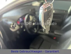 Weiß Gebraucht 2018 Mercedes B200 Style Van / Kleinbus | 17.790 € (Fairer Preis)