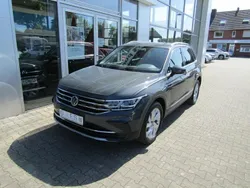 Grau Gebraucht 2021 VW Tiguan Elegance SUV | 29.990 € (Guter Preis)