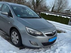 Grau Gebraucht 2011 Opel Astra Sport Kombi | 3.800 € (Guter Preis)