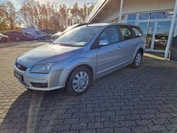 Silber Gebraucht 2007 Ford Focus Style Kombi | 990 € (Superpreis)