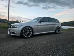 Silber Gebraucht 2007 BMW 335 M Sport Kombi | 14.899 € (Fairer Preis)