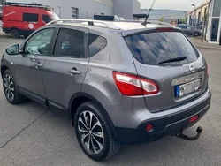 Grau Gebraucht 2011 Nissan Qashqai I-Way SUV | 5.990 € (Etwas zu teuer)