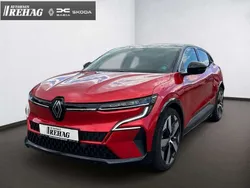 Dezirrot und schwarz Gebraucht 2022 Renault Mégane Techno Limousine | 25.980 € (Guter Preis)