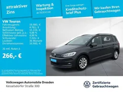 Uranograu Gebraucht 2018 VW Touran Comfortline Van / Kleinbus | 19.980 € (Fairer Preis)