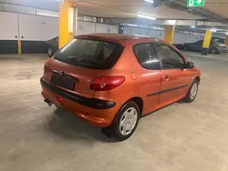 Orange Gebraucht 1999 Peugeot 206 Kleinwagen | 1.050 €