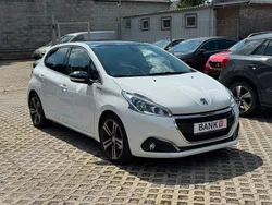 Blanc banquise Gebraucht 2016 Peugeot 208 GT-line Kleinwagen | 5.500 € (Guter Preis)
