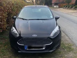 Schwarz Gebraucht 2014 Ford Fiesta Ambiente Kleinwagen | 5.950 € (Fairer Preis)