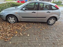 Silber Gebraucht 2003 Ford Focus Limousine | 1.050 € (Fairer Preis)