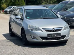 Silber Gebraucht 2011 Opel Astra Selection Kombi | 1.800 € (Fairer Preis)