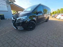 Schwarz Gebraucht 2017 Mercedes V250 AMG line Van / Kleinbus | 44.990 € (Teuer)