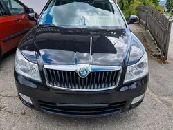 Schwarz Gebraucht 2013 Skoda Octavia Ambiente Kombi | 4.500 € (Superpreis)