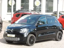 Schwarz Gebraucht 2023 Renault Twingo Urban Night Kleinwagen | 15.990 € (Teuer)