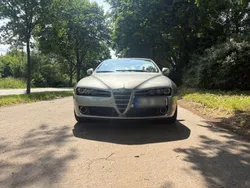 Grau Gebraucht 2007 Alfa Romeo 159 Distinctive Kombi | 2.500 € (Fairer Preis)