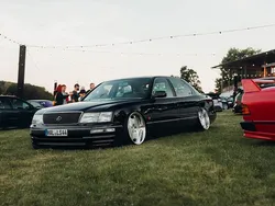 Grün Gebraucht 1996 Lexus LS400 Limousine | 16.000 €