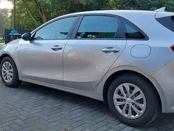 Silber Gebraucht 2020 Kia Ceed Limousine | 12.500 € (Fairer Preis)