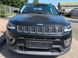 Schwarz Gebraucht 2018 Jeep Compass SUV | 15.699 € (Fairer Preis)
