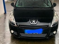 Schwarz Gebraucht 2013 Peugeot 5008 Kleinwagen | 5.999 € (Fairer Preis)