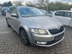 Beige Gebraucht 2015 Skoda Octavia Ambition Kombi | 7.999 € (Guter Preis)