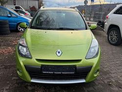 Grün Gebraucht 2010 Renault Clio II Luxe Limousine | 3.800 € (Etwas zu teuer)