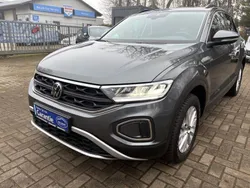 Grau Gebraucht 2024 VW T-Roc Life SUV | 26.995 € (Superpreis)