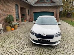 Weiß Gebraucht 2020 Skoda Fabia Ambition Kombi | 6.200 €