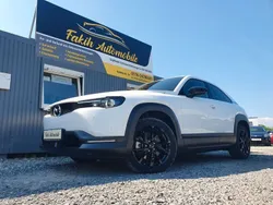 Weiß Gebraucht 2021 Mazda MX30 Basis SUV | 14.999 € (Fairer Preis)